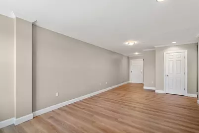 65 Chelsea St #304, Boston, MA 02129 - Photo 6