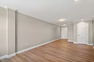 65 Chelsea St, Boston, MA 02129 - Photo 6