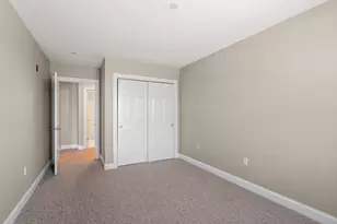 65 Chelsea St, Boston, MA 02129 - Photo 16