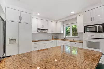 81 Goodale St, Peabody, MA 01960 - Photo 16