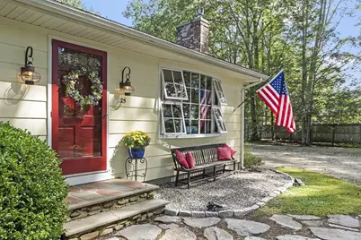 25 Old Coach Rd, Barre, MA 01005 - Photo 2