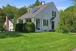 223 Central St, Hingham, MA 02043 - Photo 4