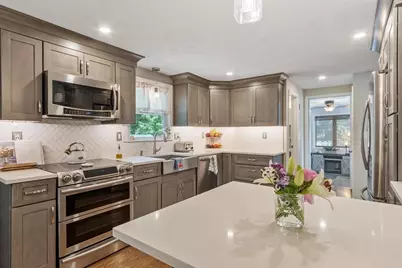 19 Brattle Street, Wilmington, MA 01887 - Photo 6