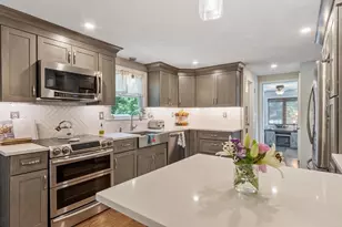 19 Brattle St, Wilmington, MA 01887 - Photo 6