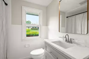 67 Roslyn Rd, Brockton, MA 02302 - Photo 22