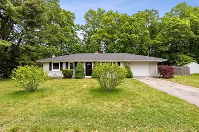 67 Roslyn Rd, Brockton, MA 02302 - Photo 2