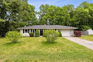 67 Roslyn Rd, Brockton, MA 02302 - Photo 2