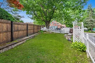 25 Taylor St, Haverhill, MA 01832 - Photo 4