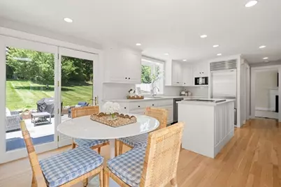 37 Salisbury Dr, Westwood, MA 02090 - Photo 2