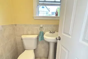 40 Pomeroy St, Boston, MA 02134 - Photo 16