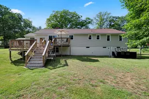 7 Follette St, Grafton, MA 01519 - Photo 30