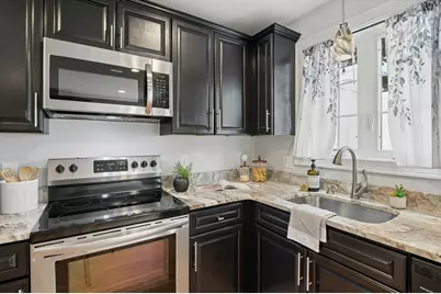 129 Derby St, Worcester, MA 01604 - Photo 16