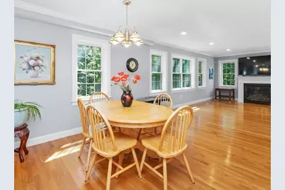 32 Lauricella Lane, Waltham, MA 02452 - Photo 8