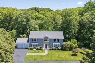 32 Lauricella Ln, Waltham, MA 02452 - Photo 2