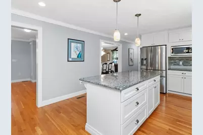 32 Lauricella Lane, Waltham, MA 02452 - Photo 4