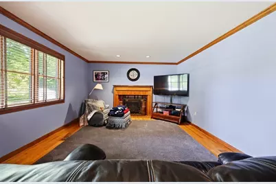 2 Christopher Cir, Wilbraham, MA 01095 - Photo 4