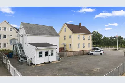 22 County St, New Bedford, MA 02744 - Photo 2