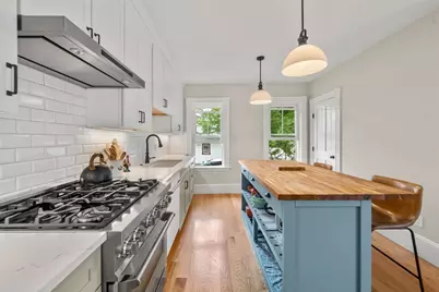 22 Eustis Ave, Wakefield, MA 01880 - Photo 6