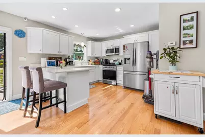 19 Laconia Ave, Saugus, MA 01906 - Photo 6
