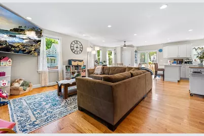 19 Laconia Ave, Saugus, MA 01906 - Photo 2
