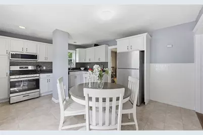 22 Lauf St, Worcester, MA 01602 - Photo 12