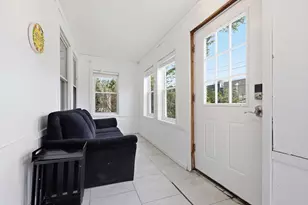 22 Lauf St, Worcester, MA 01602 - Photo 4