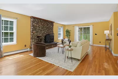 74 High Street, Upton, MA 01568 - Photo 6