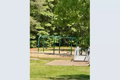 30 Crest Ave, Plymouth, MA 02360 - Photo 10