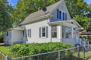 72 Pembroke Ave, Acushnet, MA 02743 - Photo 2
