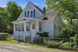72 Pembroke Ave, Acushnet, MA 02743 - Photo 1