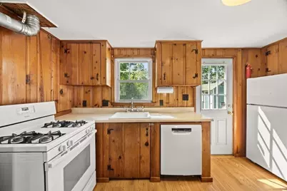 111 Hartford Rd, Marshfield, MA 02050 - Photo 4