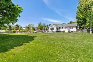 15 Fernwood Rd, Saugus, MA 01906 - Photo 40