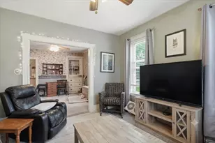 36 Oxford Ave, Haverhill, MA 01835 - Photo 10