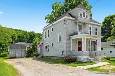 36 Oxford Ave, Haverhill, MA 01835 - Photo 2