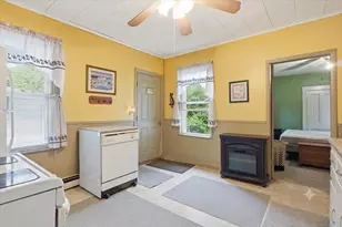 36 Oxford Ave, Haverhill, MA 01835 - Photo 12