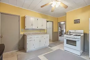 36 Oxford Ave, Haverhill, MA 01835 - Photo 14
