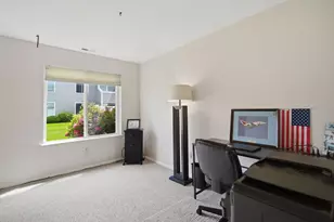 201 Nassau Dr, Springfield, MA 01129 - Photo 20
