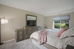 201 Nassau Dr, Springfield, MA 01129 - Photo 16