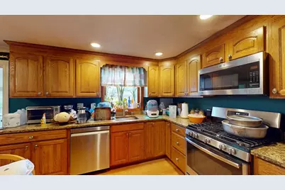 18 Hollis St, Randolph, MA 02368 - Photo 8