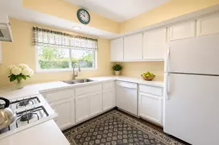 91 Rosewood Dr, Stoughton, MA 02072 - Photo 2