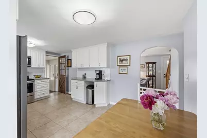 271 Wildermere St, Chicopee, MA 01020 - Photo 12