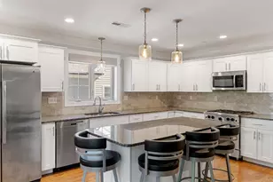 22 Hawthorne St, Boston, MA 02119 - Photo 8