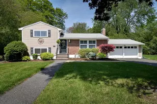 29 Little Tree Ln, Framingham, MA 01701 - Photo 1