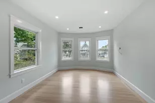 61 Warren St, Medford, MA 02155 - Photo 12