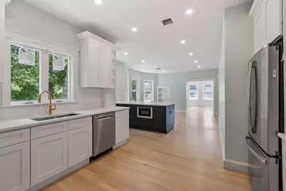 61 Warren St #2, Medford, MA 02155 - Photo 6