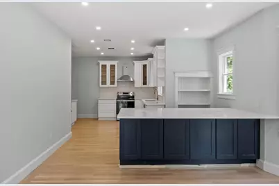 61 Warren St #2, Medford, MA 02155 - Photo 2