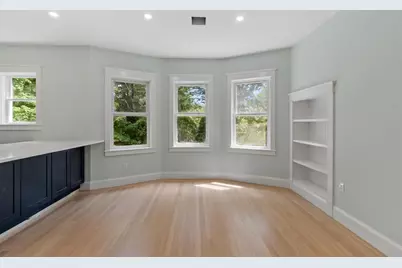 61 Warren St #2, Medford, MA 02155 - Photo 8