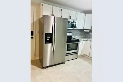 60 Chapin St #D, Holyoke, MA 01040 - Photo 6