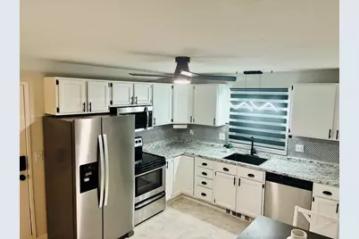 60 Chapin St #D, Holyoke, MA 01040 - Photo 12