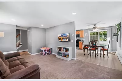 137 Lake Ave, Wareham, MA 02538 - Photo 4